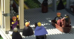 Brug dit buskort – Skuldelev dukkemuseum og legetøjssamling 492ab8a099d2804aa44c6d8b64b6887a