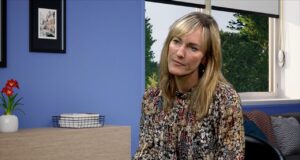 Vold Bag Facaden – Følelsesmæssig incest MH2996-Vold-Bag-Facaden-Marie-Brixtofte-1.mp4